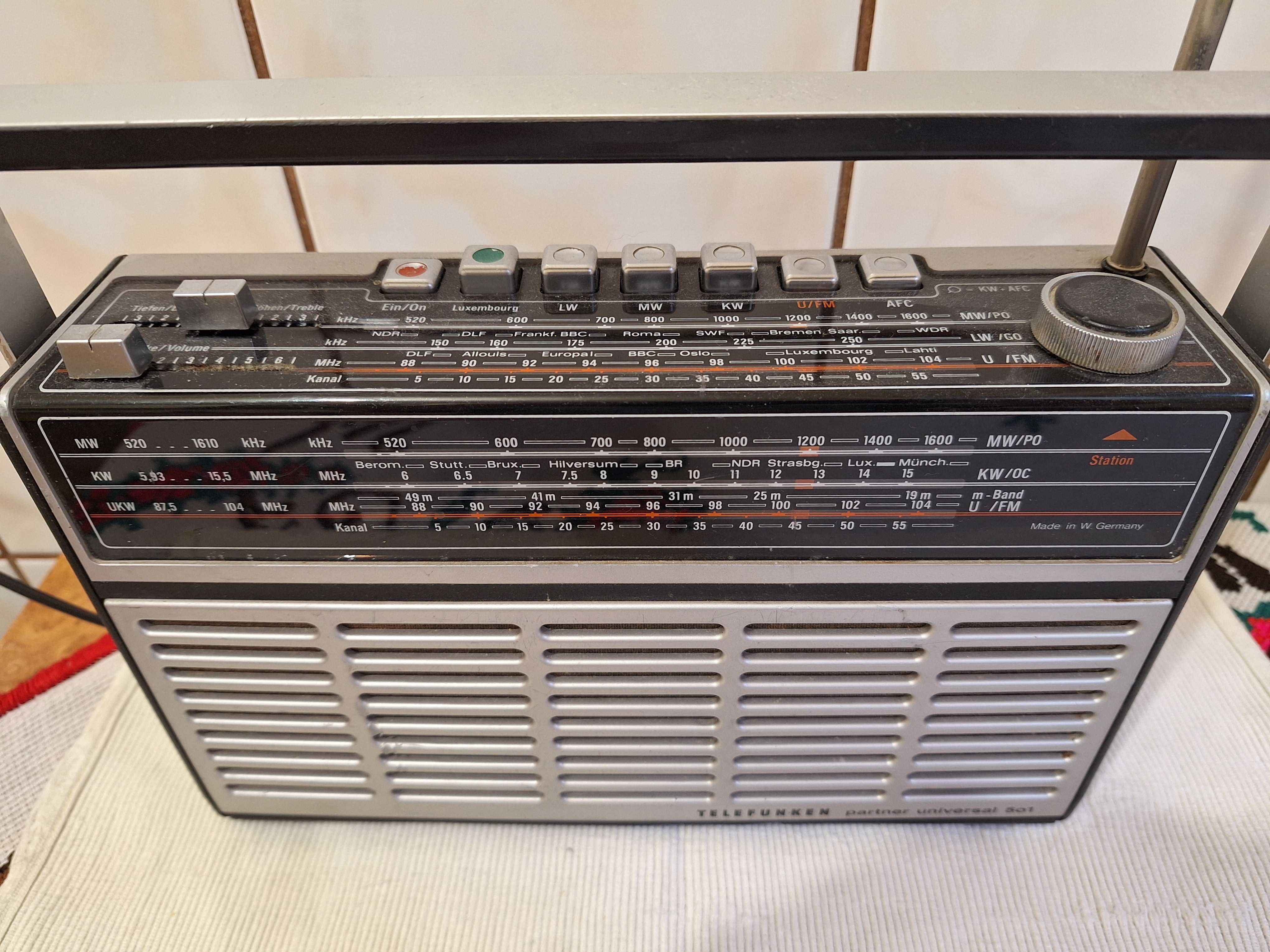 Radio vintage TELEFUNKEN Partener Universal 501, Germania anii 70, rar