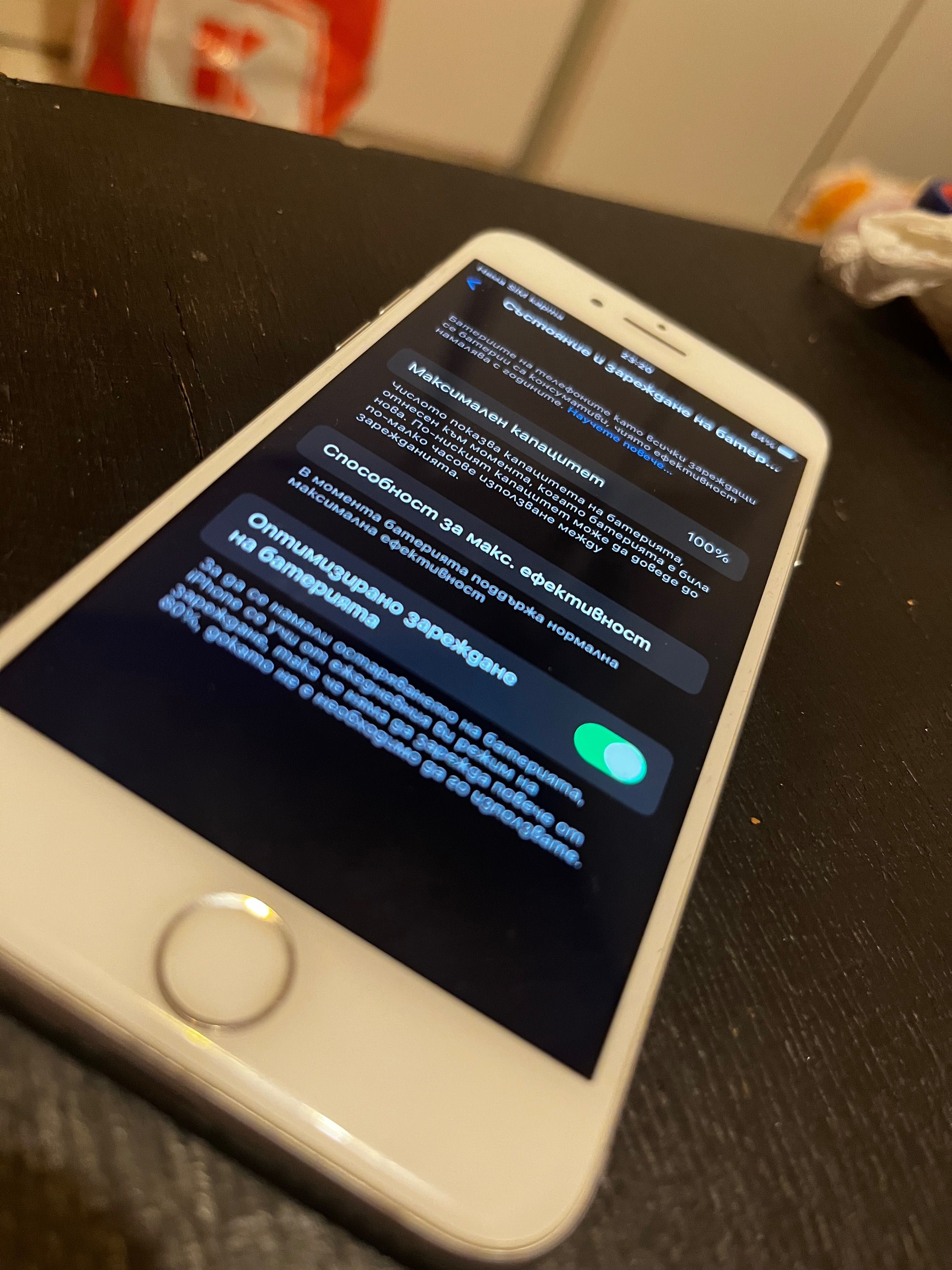 iPhone 8 Бял 64Gb НОВ