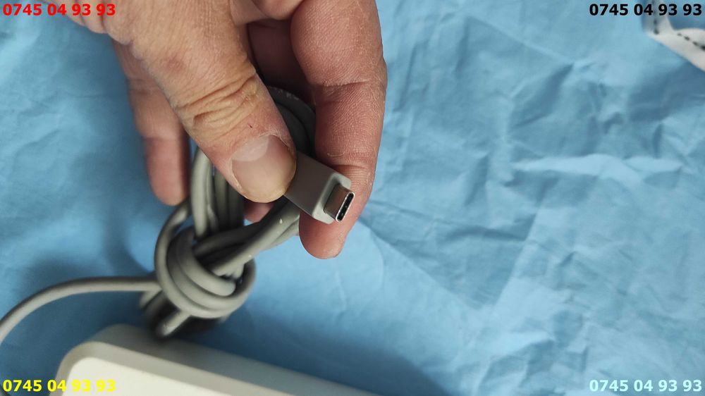 alimentator incarcator 20v 6.5A tip C pret pe bucata