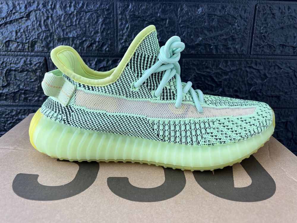 Yeezy 359 v2 Yeezreel Reflective 40