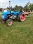 Vând tractor landini