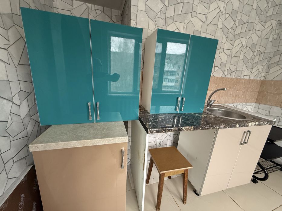 Продам кухню и шкаф прихожую