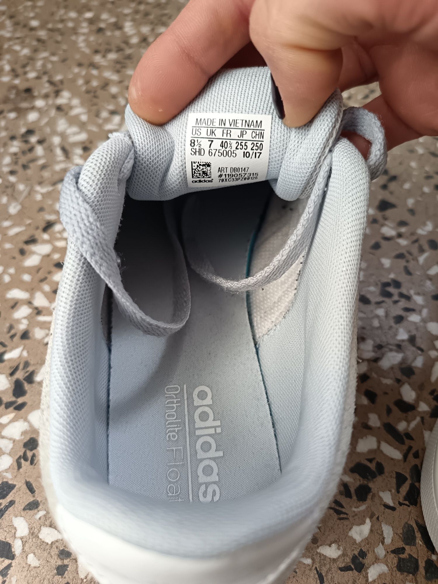 Дамски кецове естествен велур Adidas