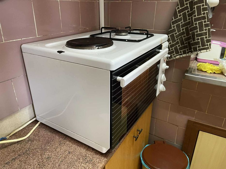 малка готварска печка - ток и газ