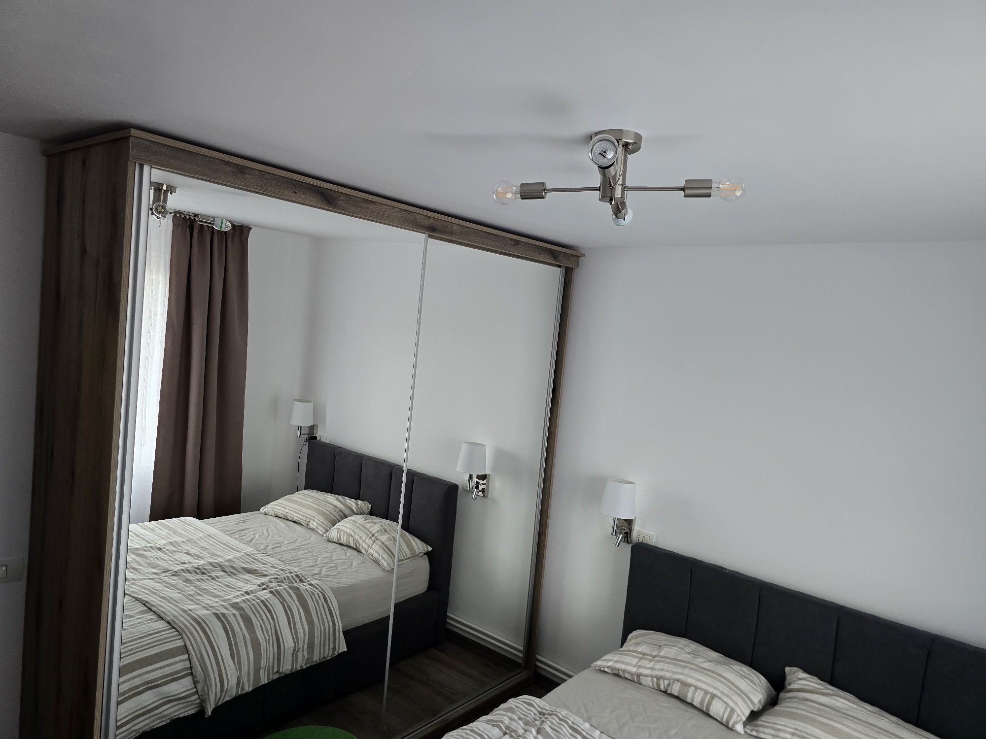 Apartament 3 camere, 2 bai, etaj 4, Unirii