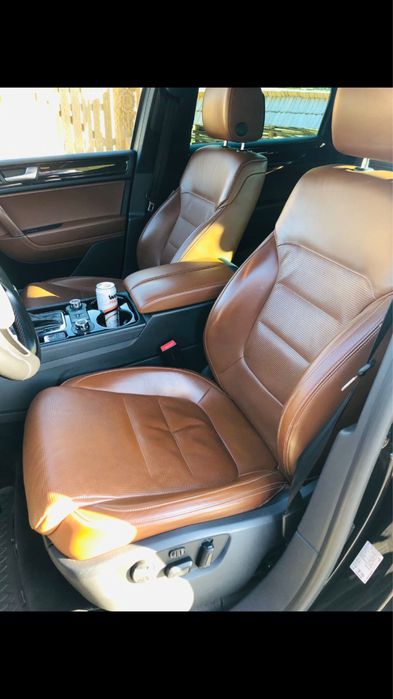 Volkswagen Touareg , Model x, Panoramic, Camere 360/“, Piele 245 cp