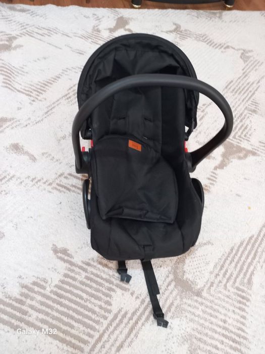 Автокресло для новорождённых