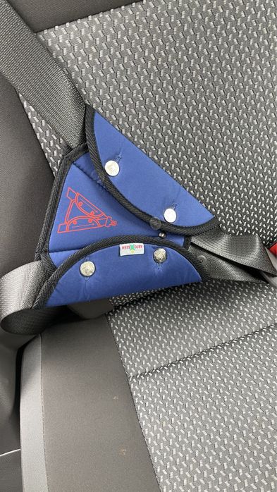 Автобеби десткое удерживающиее устроиство