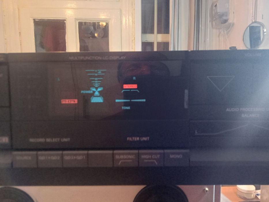 Amplificator 2x70W Grundig model V8300 s