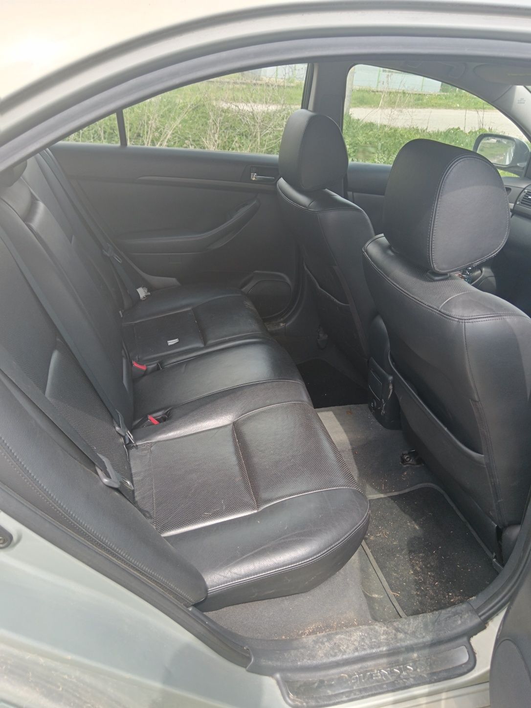 Toyota Avensis t25 2.0vvt цяла за части