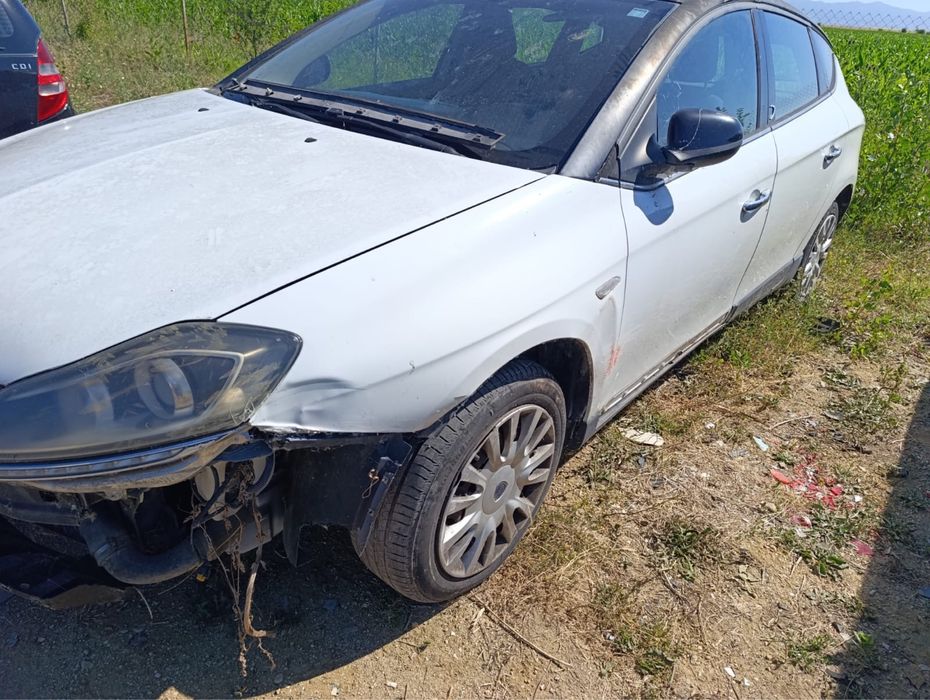 Lancia на части delta