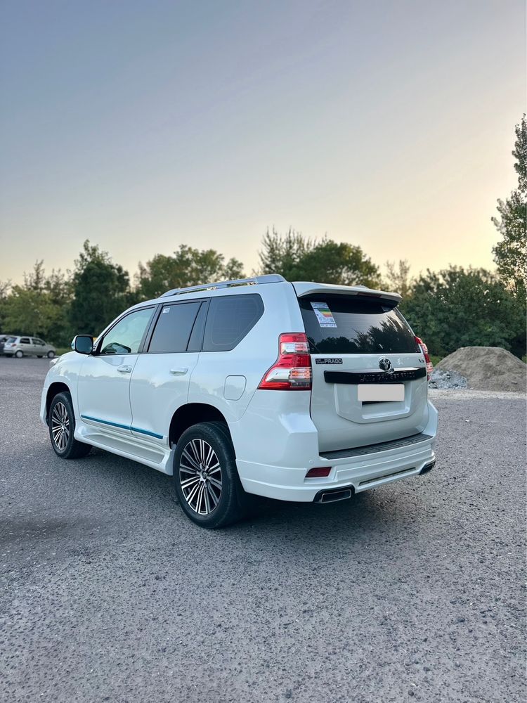 Tayota Land Cruiser Prado 150