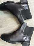 Кожени боти clarks