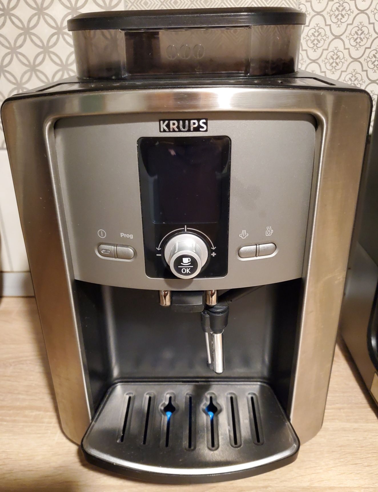 Espressor automat Krups  EA 8050