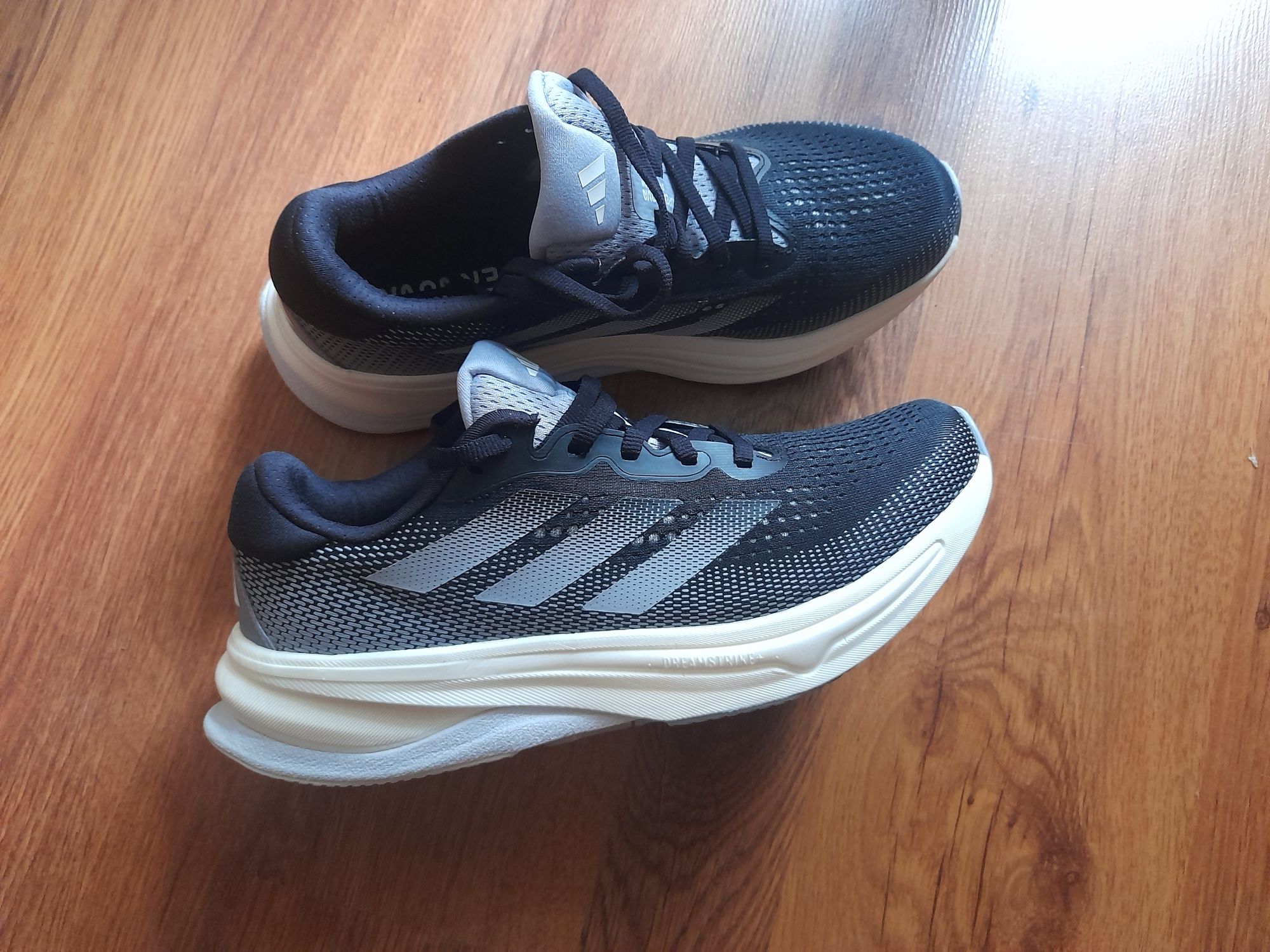 Adidas Supernova маратонки 38 номер.