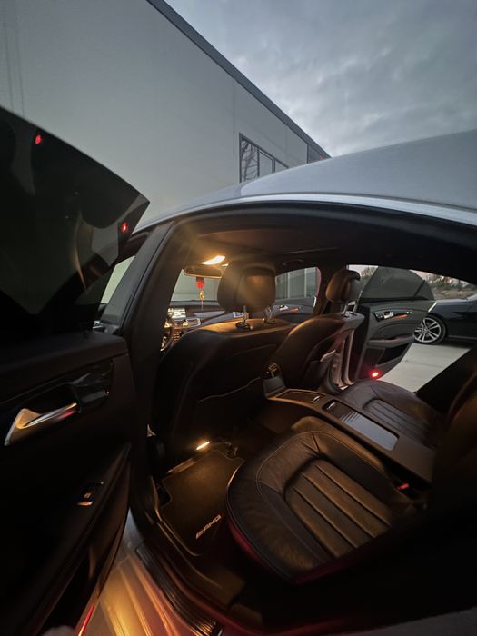 Mercedes benz CLS 2011