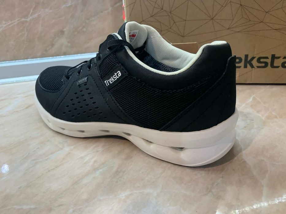 Туристически обувки Treksta с Gore-tex  номер 36