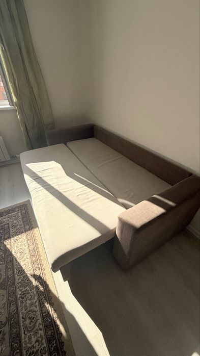 Диван 2х местный