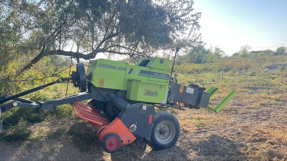 Пресс подборщик Zoomlion YF2200S