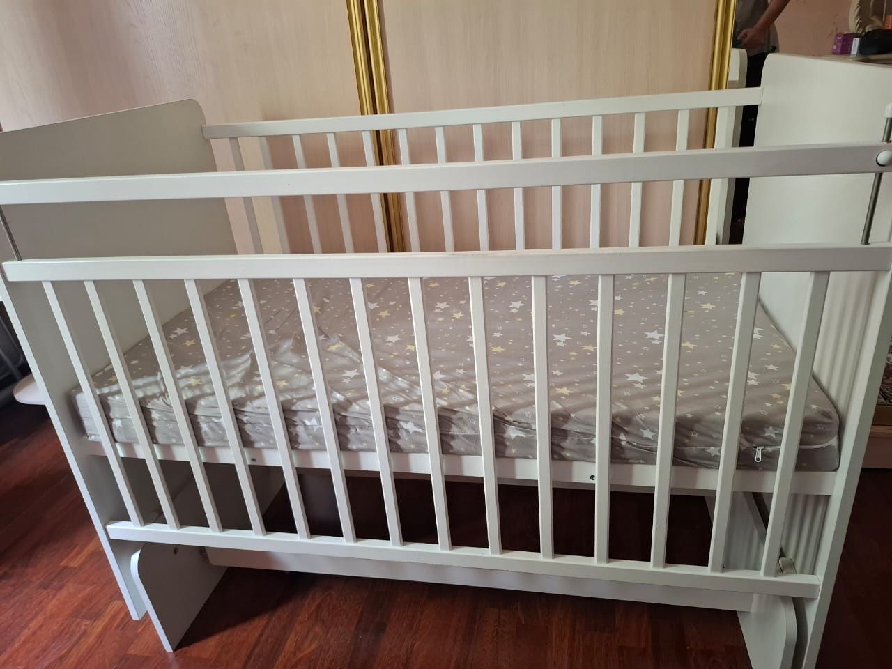 Манеж в виде качели б/у
