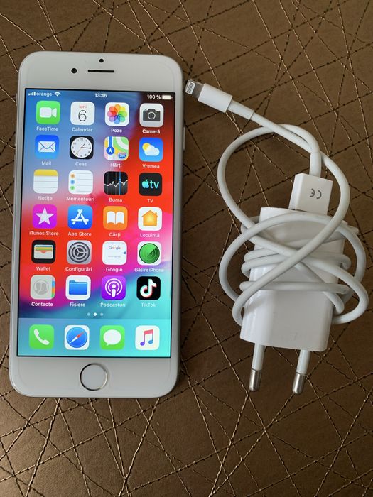 Telefon iphone 6 64gb baterie buna cu incarcator si cablu usb.