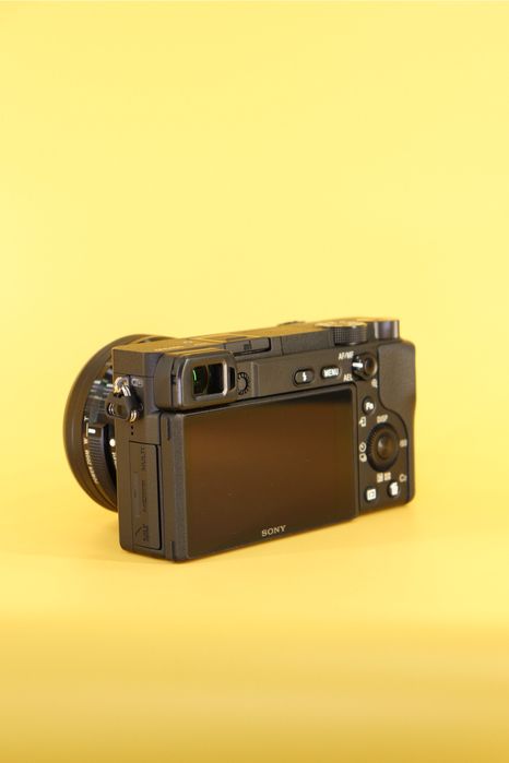 Sony a6400 16—50mm yengide. Пробег 194шт