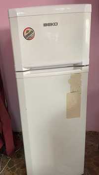 Продам не рабочий холодильник 10000
