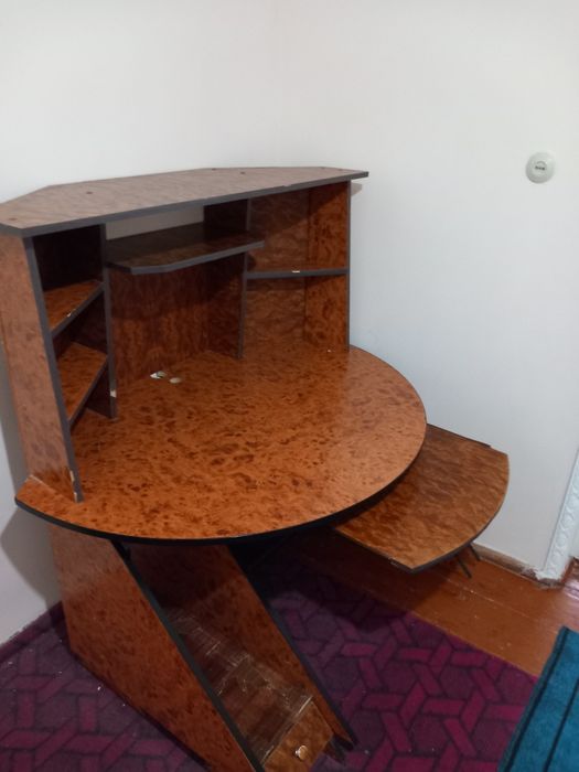 Kampyuter stol sotiladi. Holati yaxshi juda pishiq.