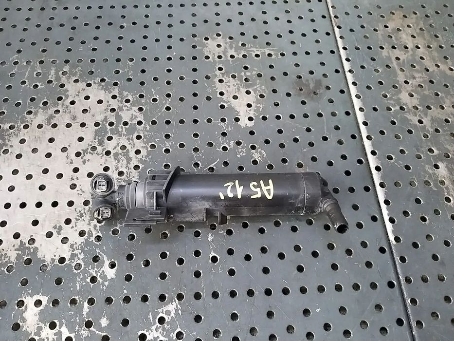 Duza spalator far dreapta audi a5 8t 8t0955102d