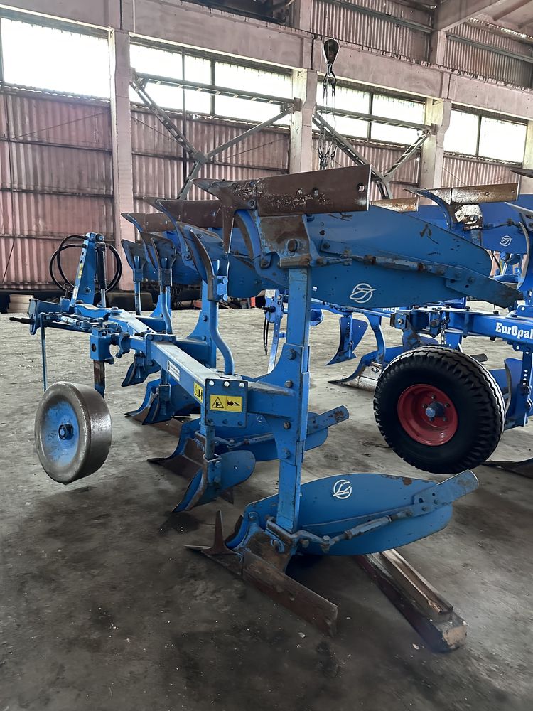 Lemken Europal 7. Model plug keldi