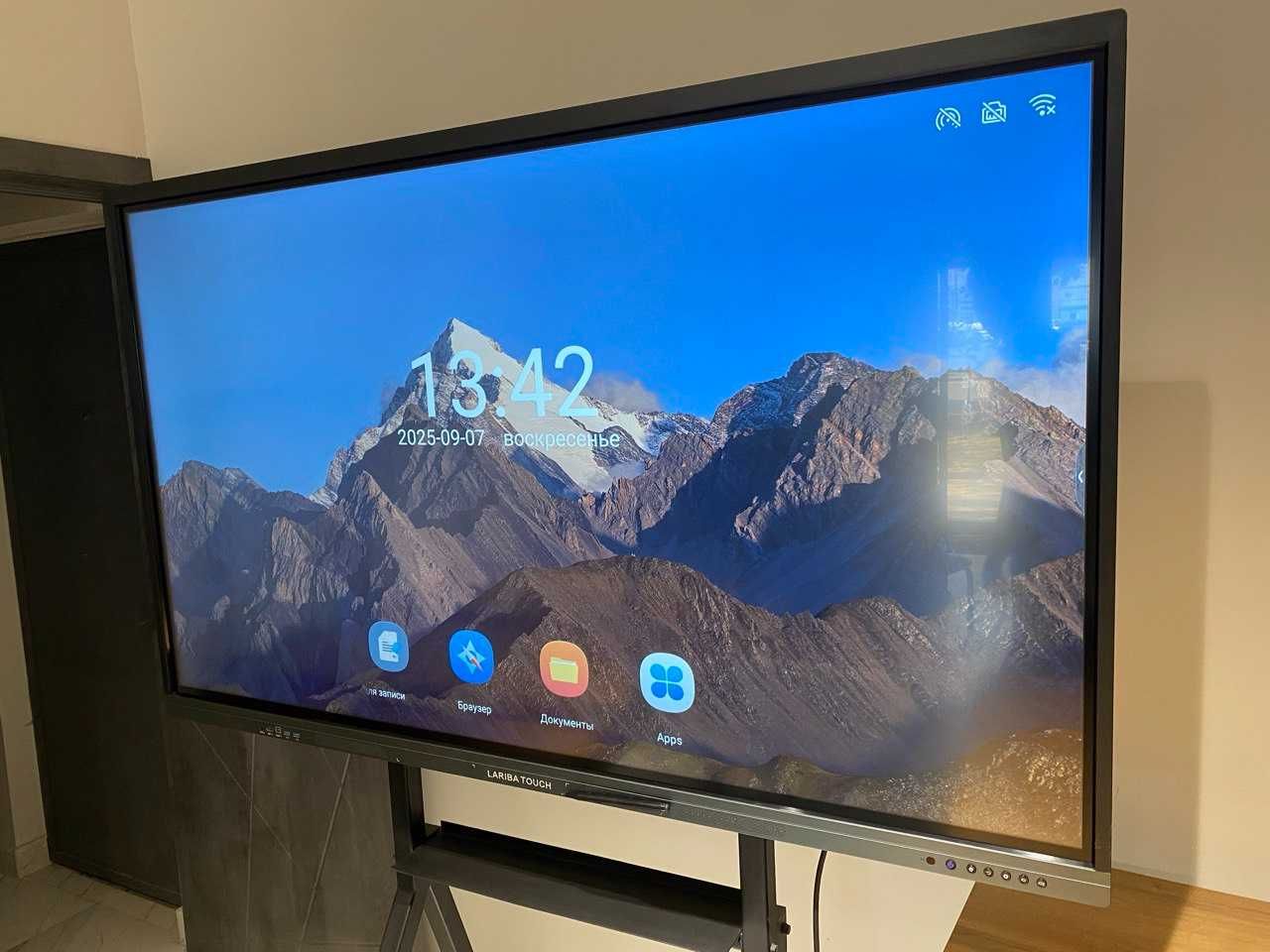 LARIBA TOUCH LP-65 Интерактивная панель+ Ножка дла интерактивная панел