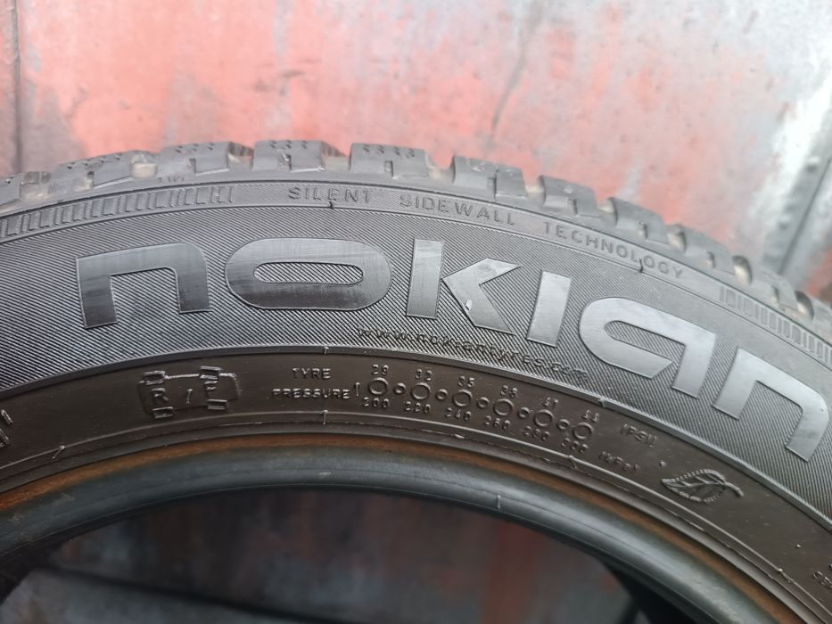 185/60/15 Nokian