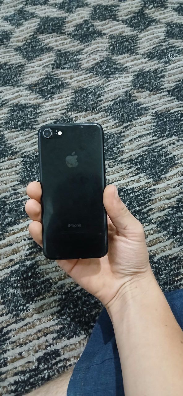 iPhone 7 256Gb rangi qora
