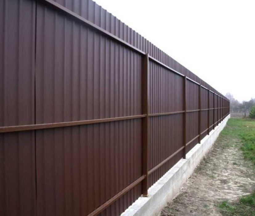 Realizăm Garduri din șipcă metalică