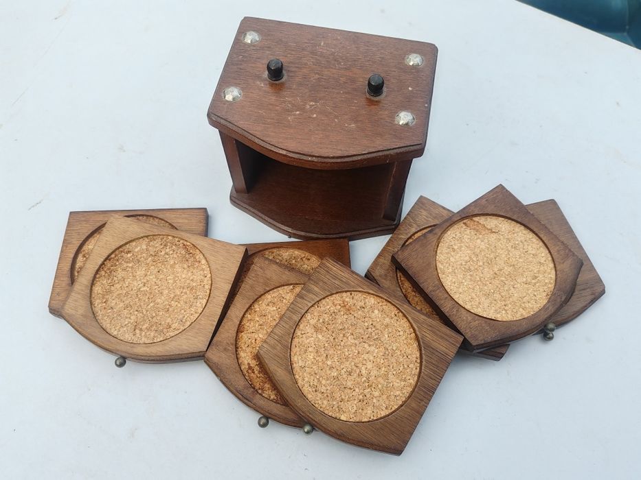 Дървен стелаж, поднос, закачалка