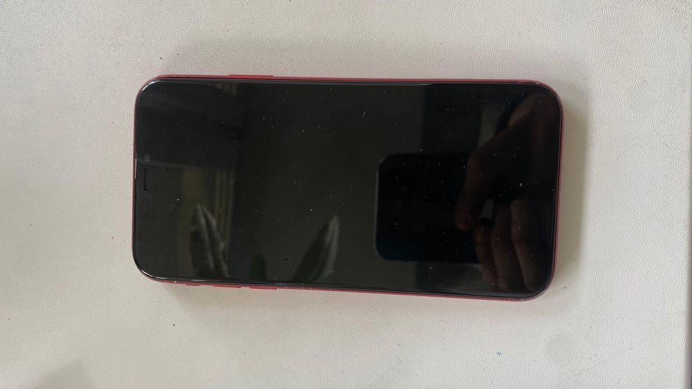 iPhone  XR 64gb АКБ77% сзади разбит