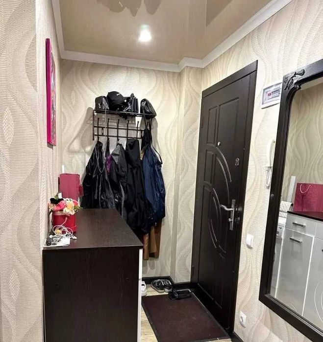 Дава се под наем Двустаен апартамент в София, Център - 56 кв.м за 433.5 € - Снимка #1