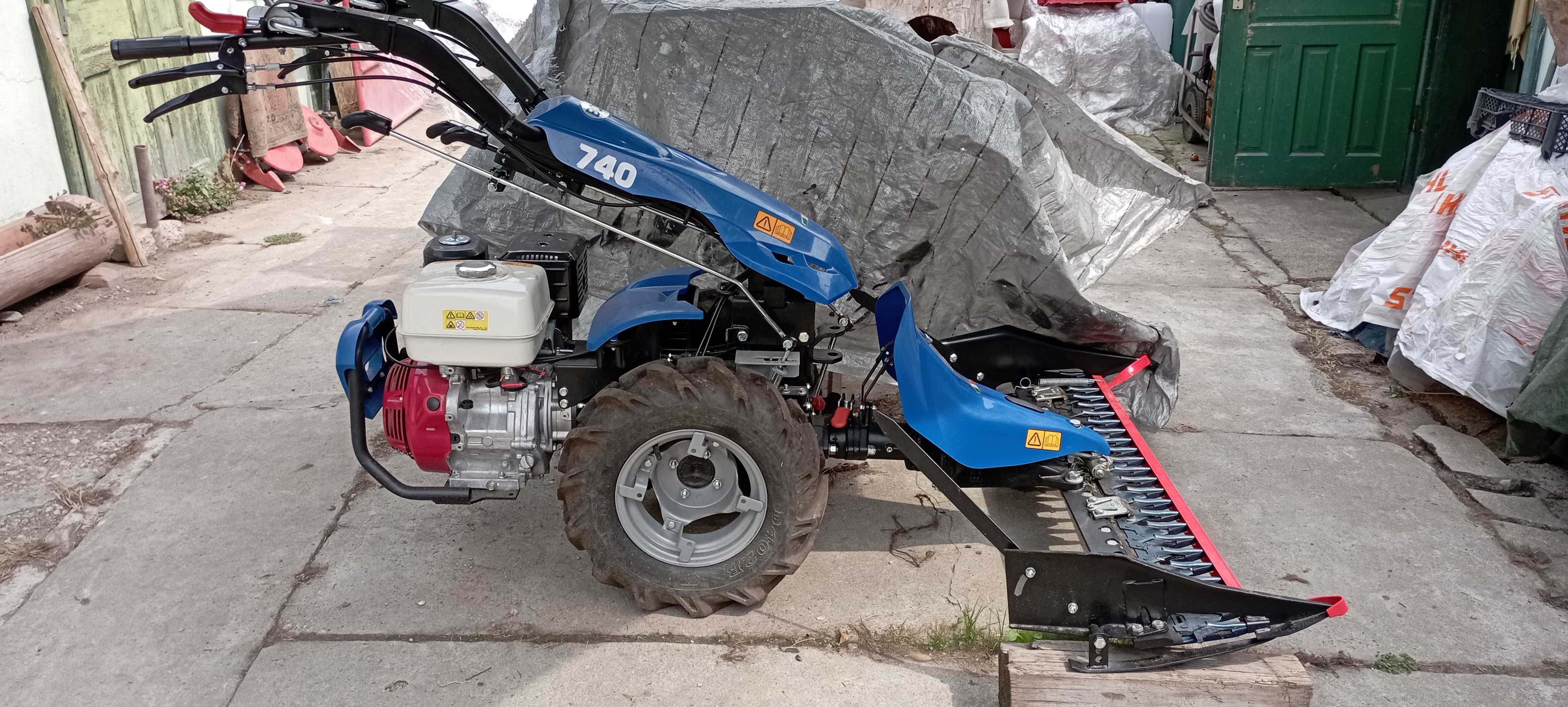 Tocator vegetatie si cositori de inchiriat