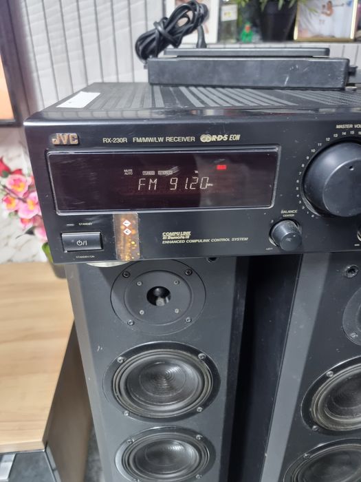 Amplificator tuner jvs