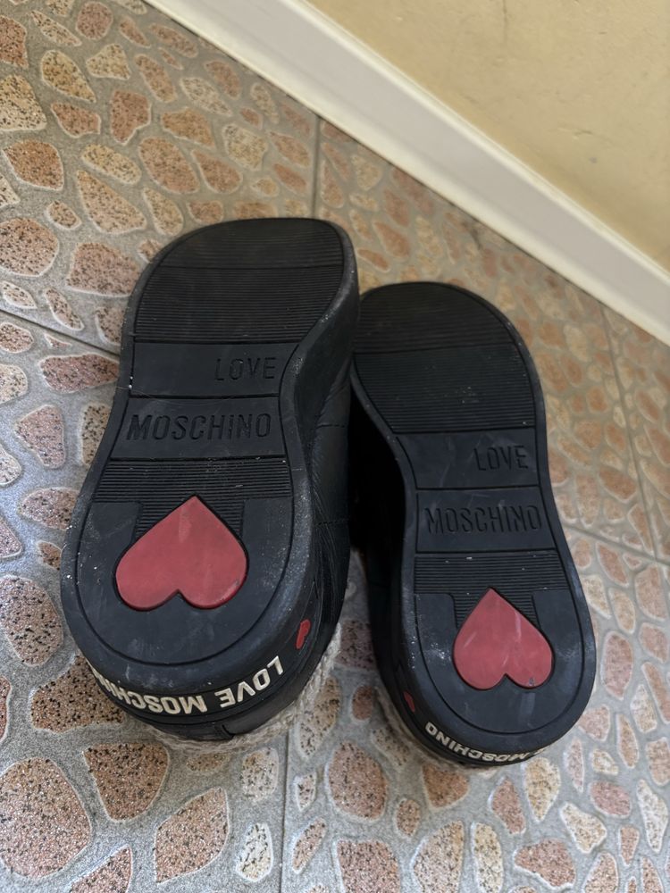 Love Moschino-оригинални обувки