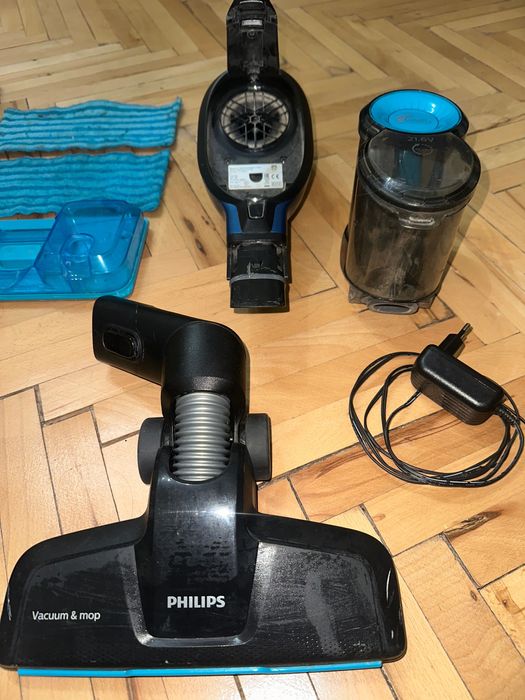 Philips SpeedPro Aqua Безкабелна вертикална прахосмукачк