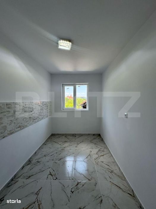 Casa cu 2 camere si cu o superba priveliste spre Castelul Corvinilor H