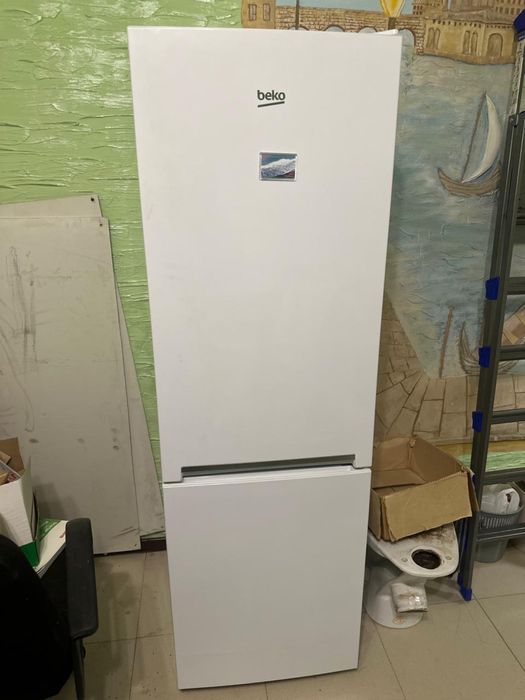 Продаю Холодильник