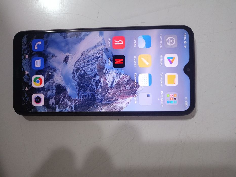 Продам смартфон телефон