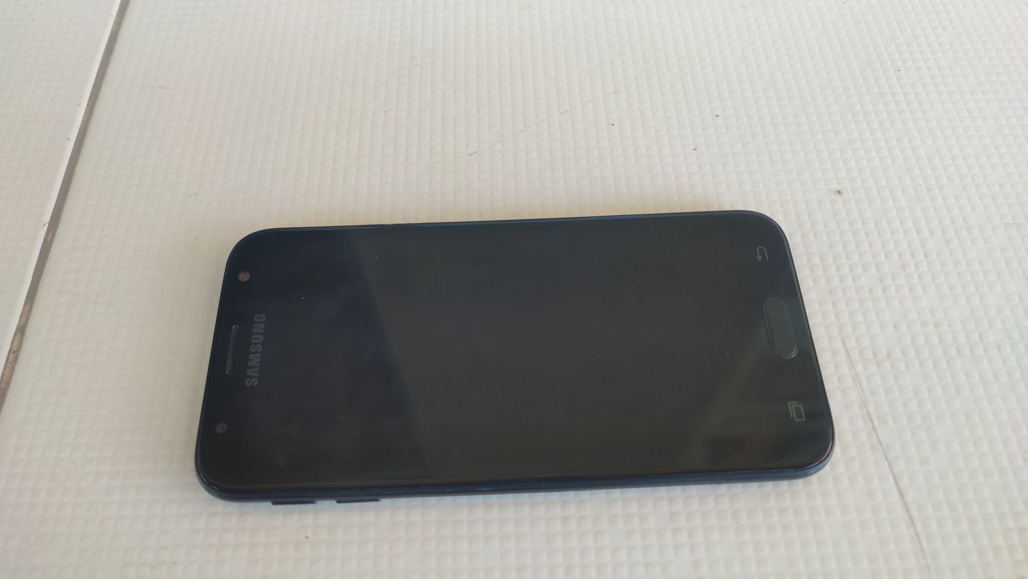 j 3 telefon ishlatilingan