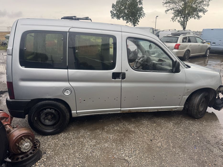 Peugeot partner 1.9d /пежо партнер 1.9д на части