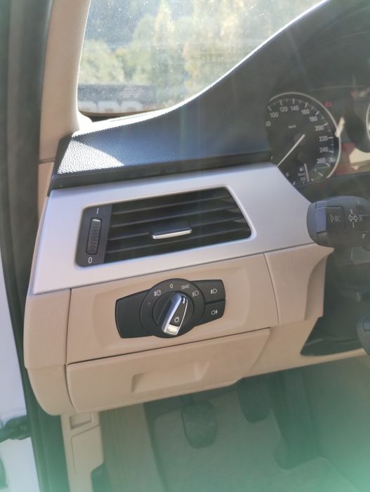 Vând BMW e90 318d facelift 2010