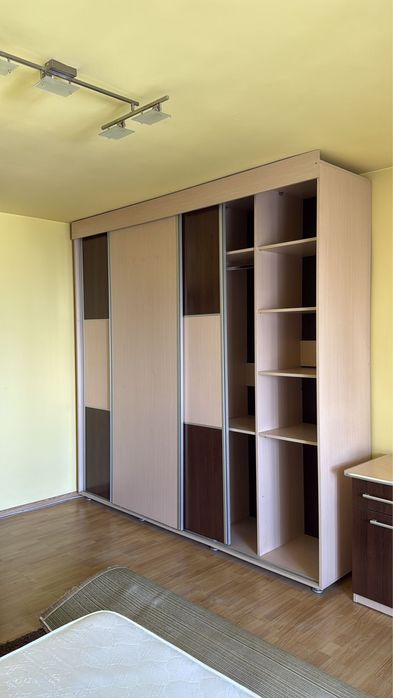 Vand mobila in stare perfecta