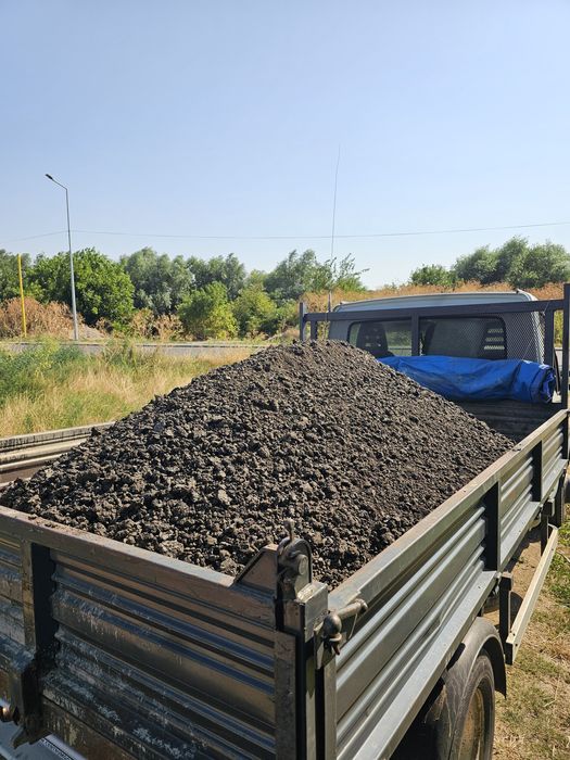 Pamant negru si frezat de asfalt
