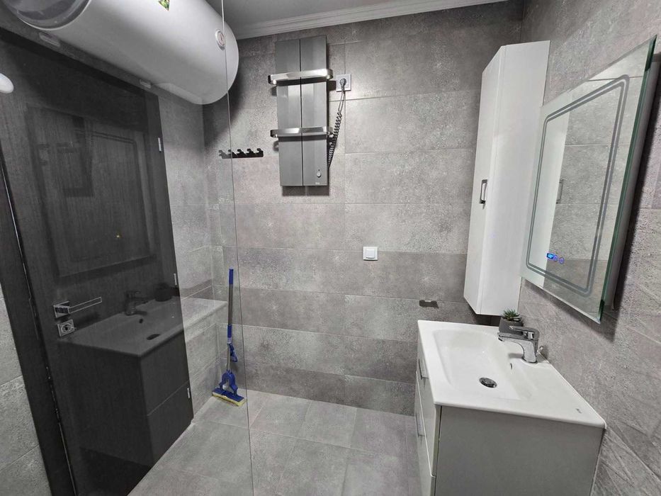Продава се Двустаен апартамент в Пловдив, Христо Смирненски - 68 кв.м за 2574 €/кв.м - Снимка #8